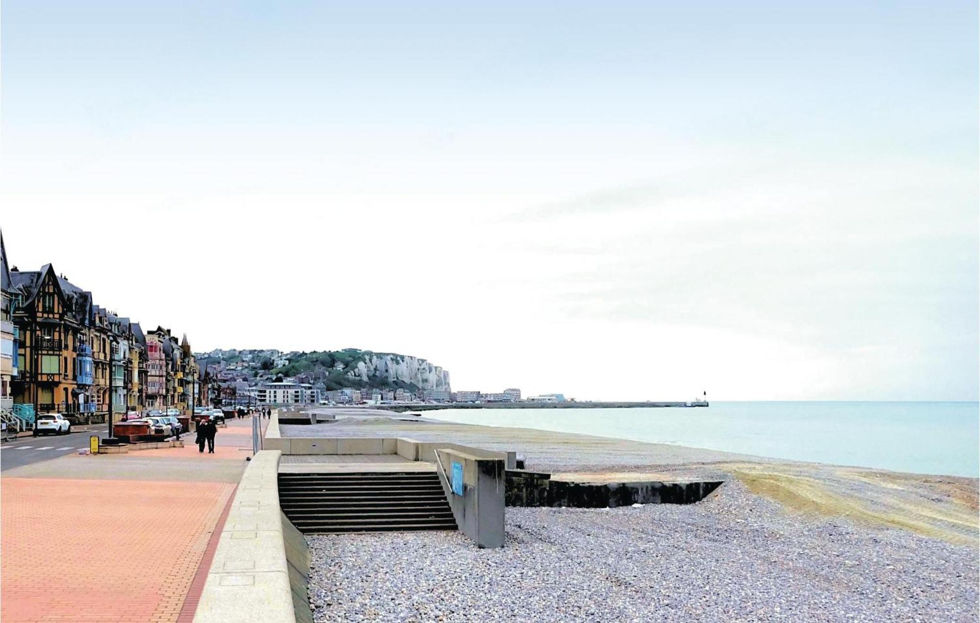 2 Bedroom Awesome Apartment In Mers-Les-Bains Εξωτερικό φωτογραφία