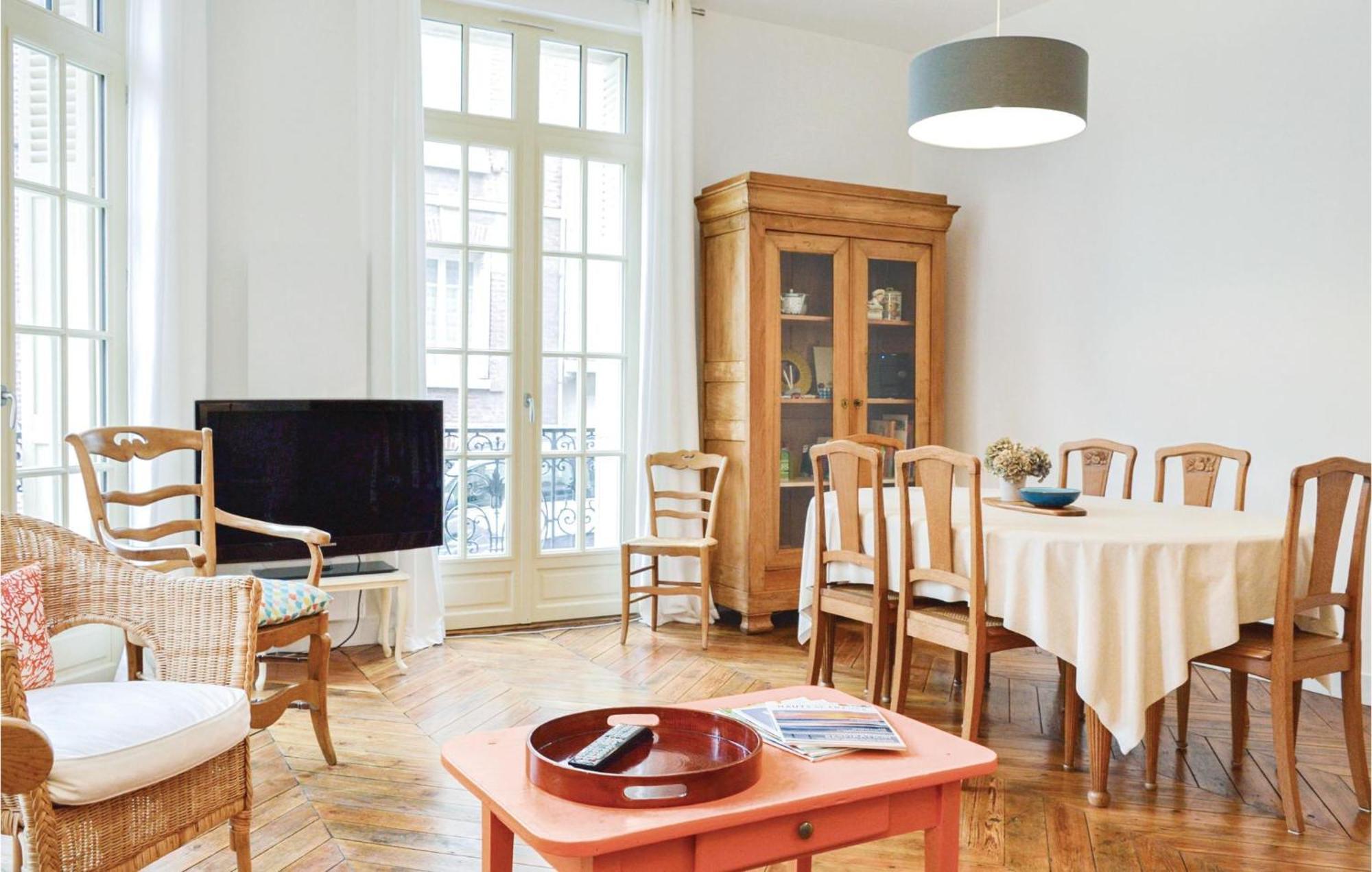 2 Bedroom Awesome Apartment In Mers-Les-Bains Εξωτερικό φωτογραφία